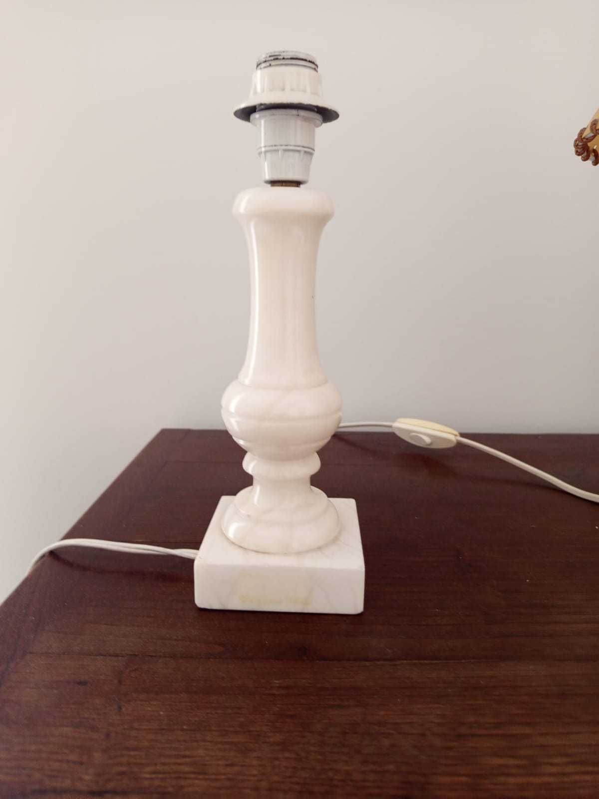 Candeeiros de Mesa de Cabeceira