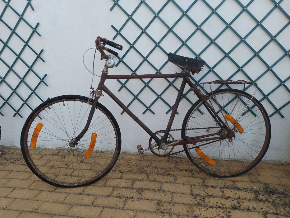 Bicicleta antiga velha, estilo pasteleira