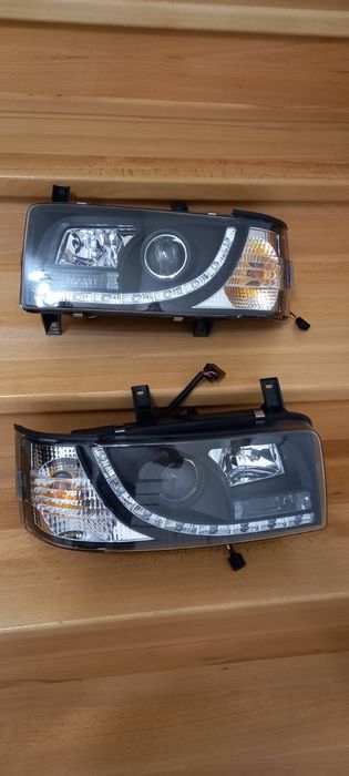 Фари передние / стопи  VW T4 90-03.03 TRANSPORTER LPVW84