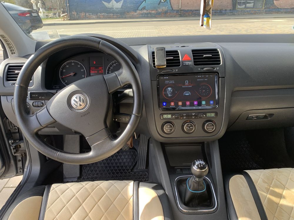 Volkswagen Golf 5 1.6 MPI