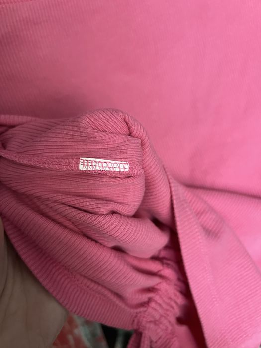 Różowy damski top na krótki rękaw z prążkowanego materiału Zara [S]