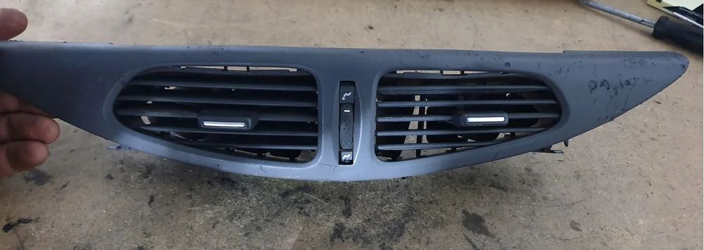 Kratka nawiewu środkowa Renault laguna 2 II FL lift