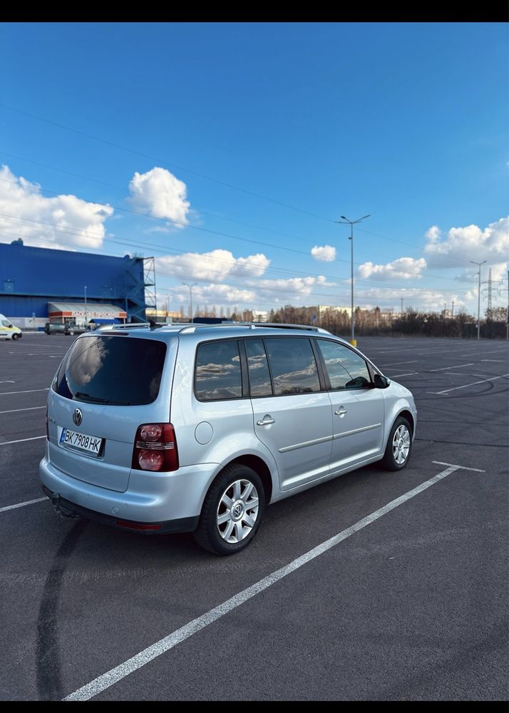 Volkswagen Touran 2009р 1.4 TSI АКПП