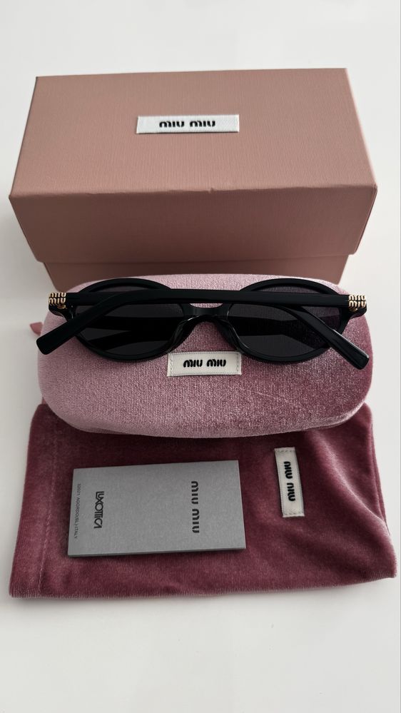 Сонцезахисні окуляри овали Miu Miu оригінал