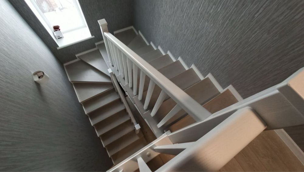 Вироби з дерева Фарбування Сходи з дерева Якісно