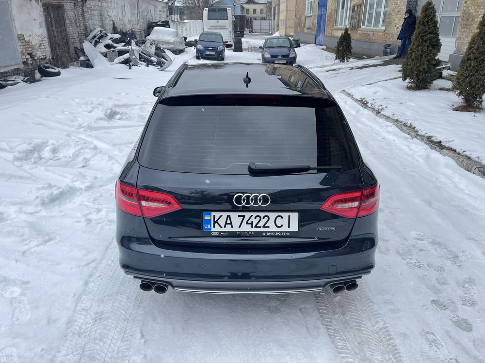 Audi A4 Avant 3.0