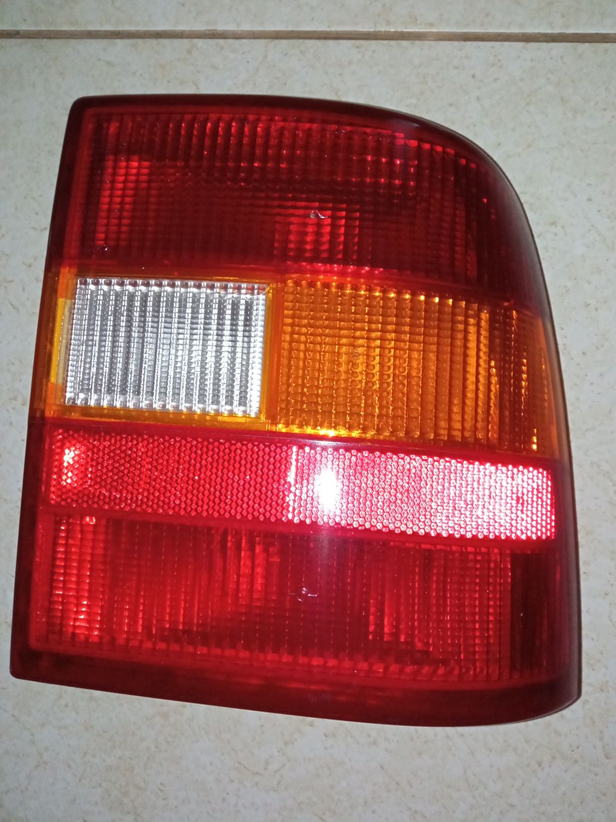 Задній фонар правий Opel Vectra 92-94седан регулювання і встановлення