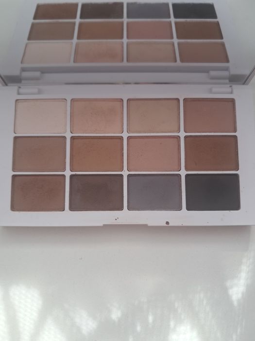Makeup by Mario matowa paleta cieni Master Mattes