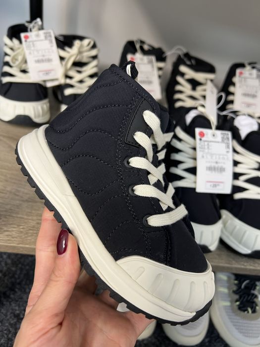 Хайтопи Zara холодна осінь 25 розмір