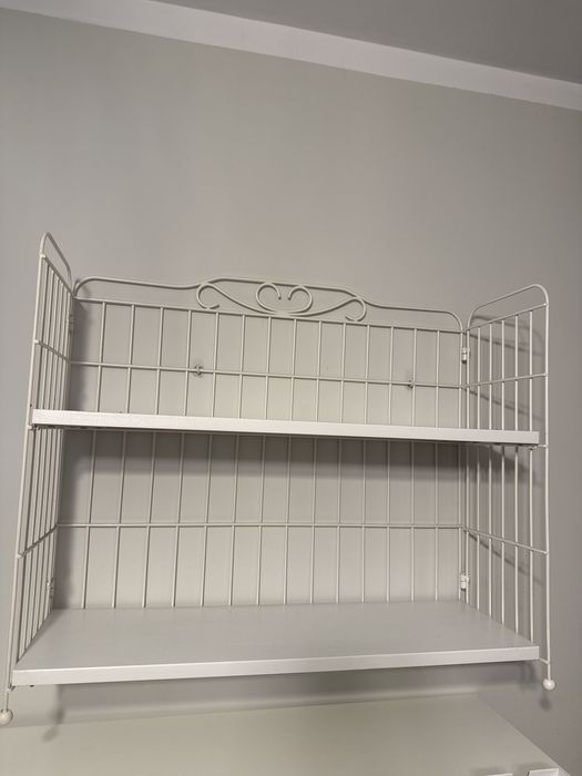 półka druciana w stylu vintage