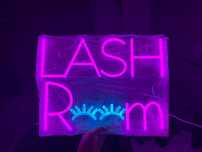 Neon lampa neonowa Lash Room
