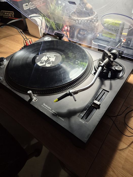 Gira Discos Technics SL1210 MK II