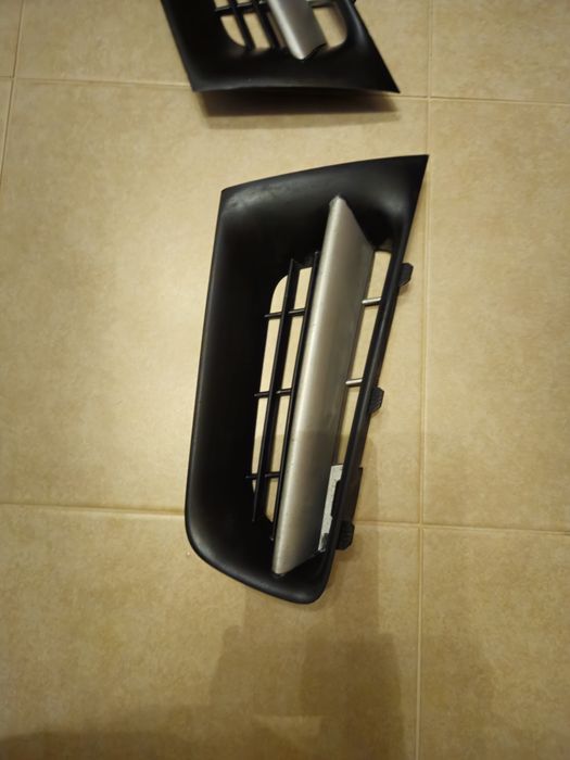 Vendo Grelhas Renault Megane 2 Fase 2