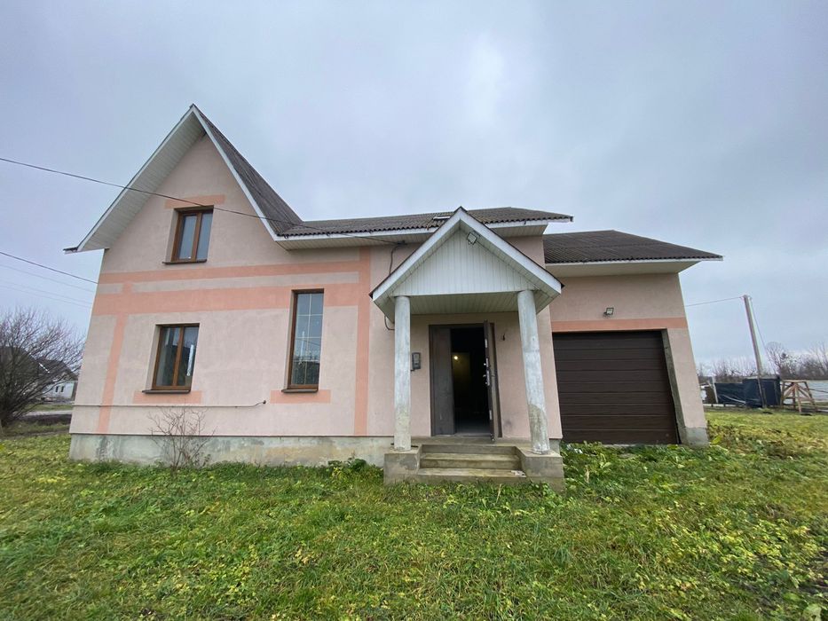 Продаж 2 поверхового будинку, Почаїв