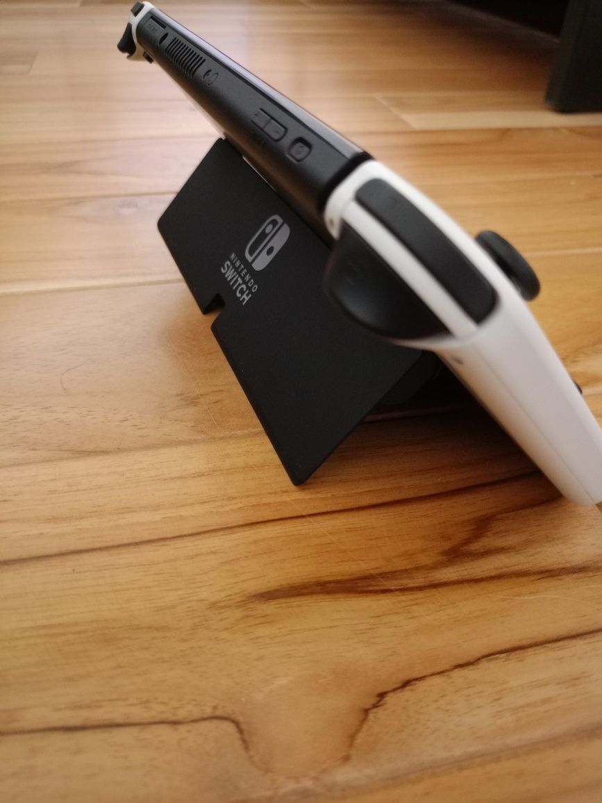 Nintendo Switch Oled (Z DODATKAMI)
