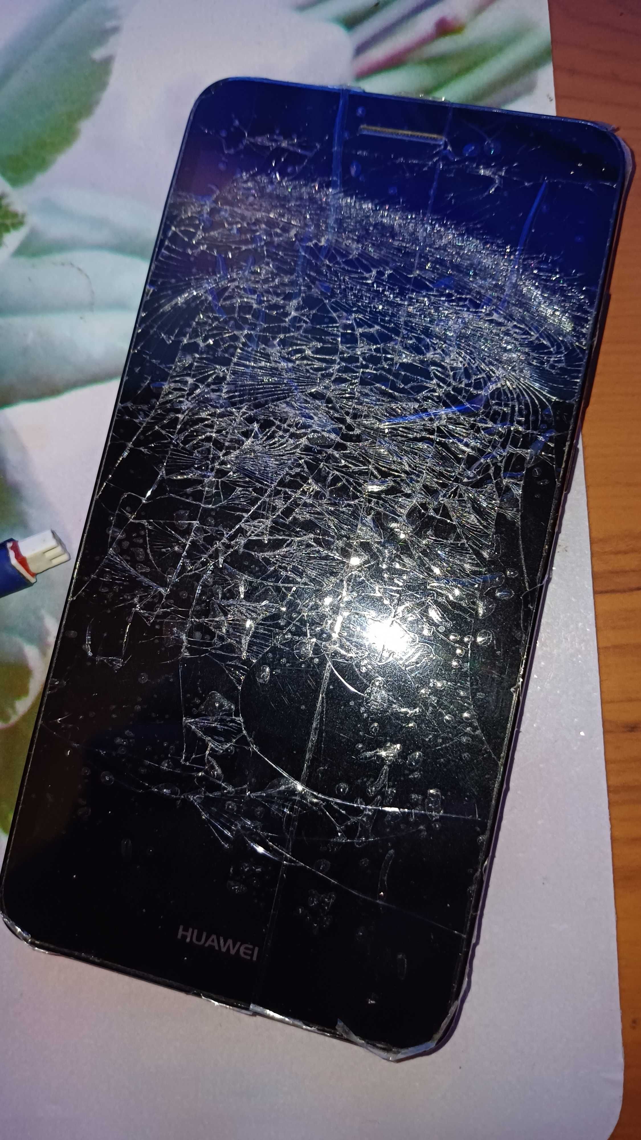 Смартфон Huawei Y6 2/16Gb(Cam-L21)