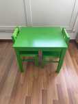 Conjunto de mesa e cadeiras de madeira infantil (IKEA)
