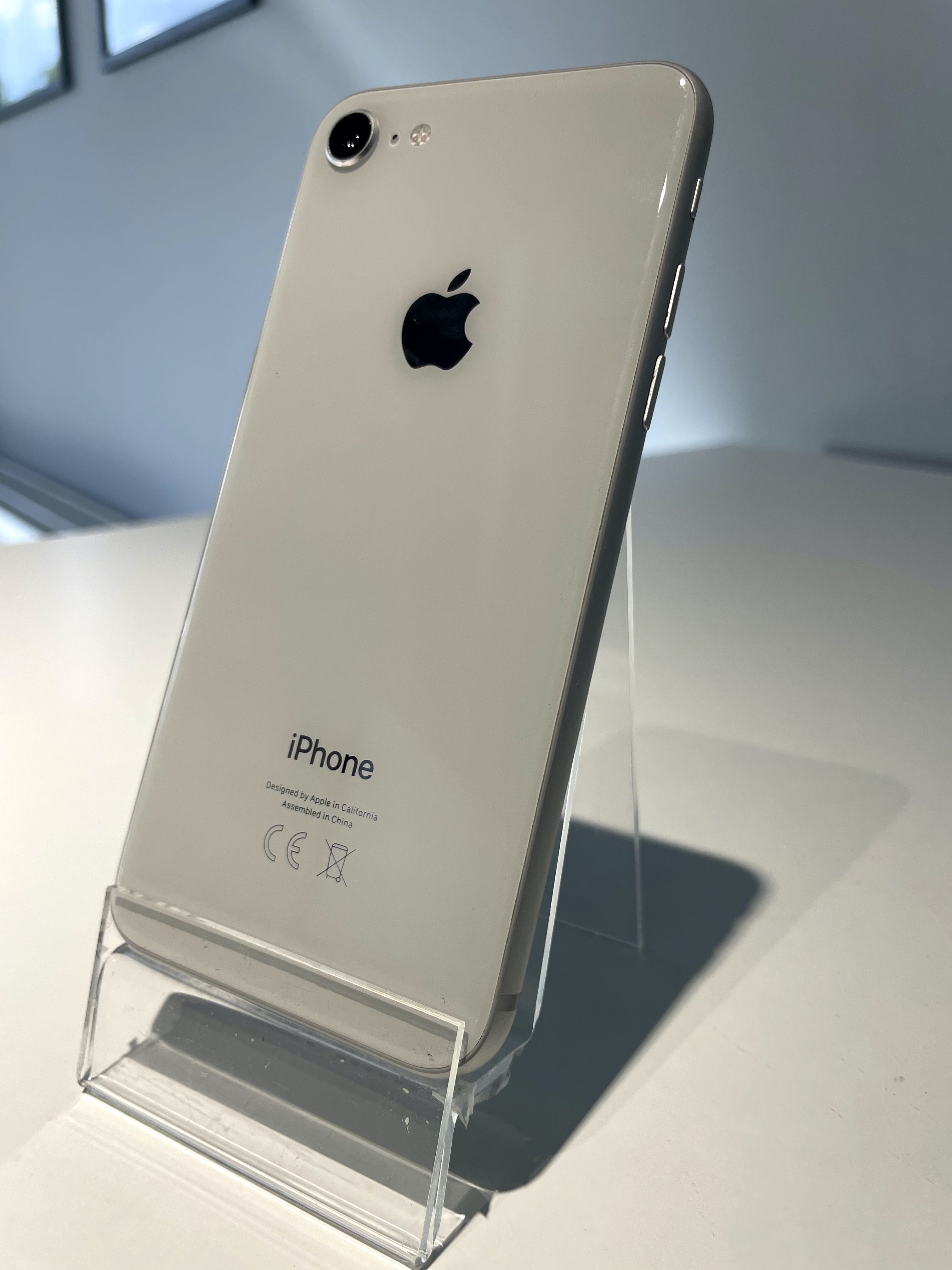 Apple iPhone 8 64GB Srebrny Nowa Bateria