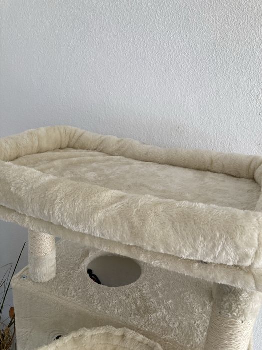 Arvore/torre grande para gatos nova e ja montada