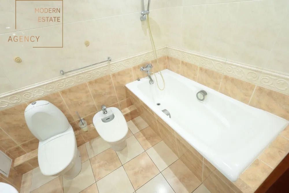 3-кімнатна квартира 104 м² біля м. Позняки з ремонтом та технікою|без%