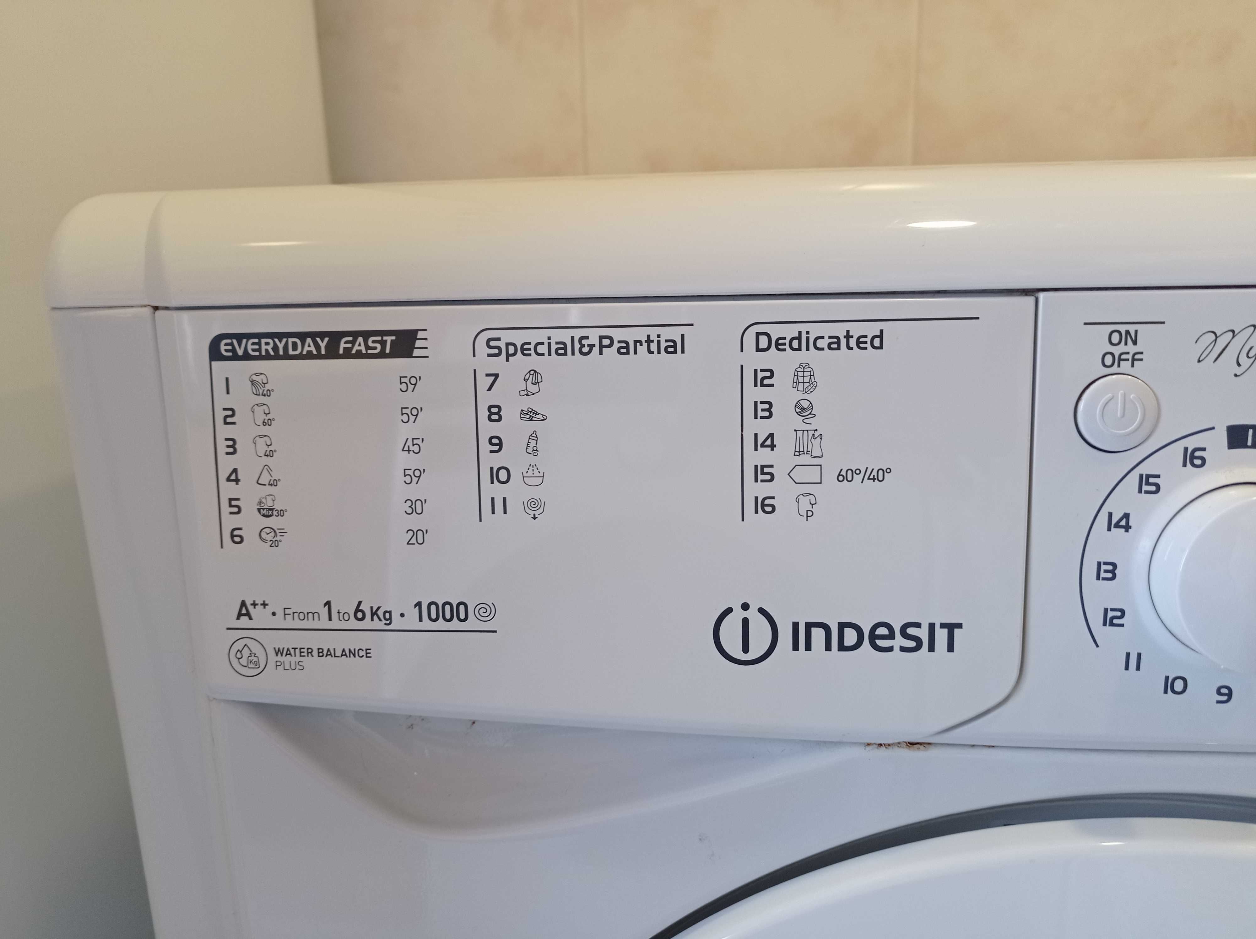 Máquina da Roupa Indesit EWD 61