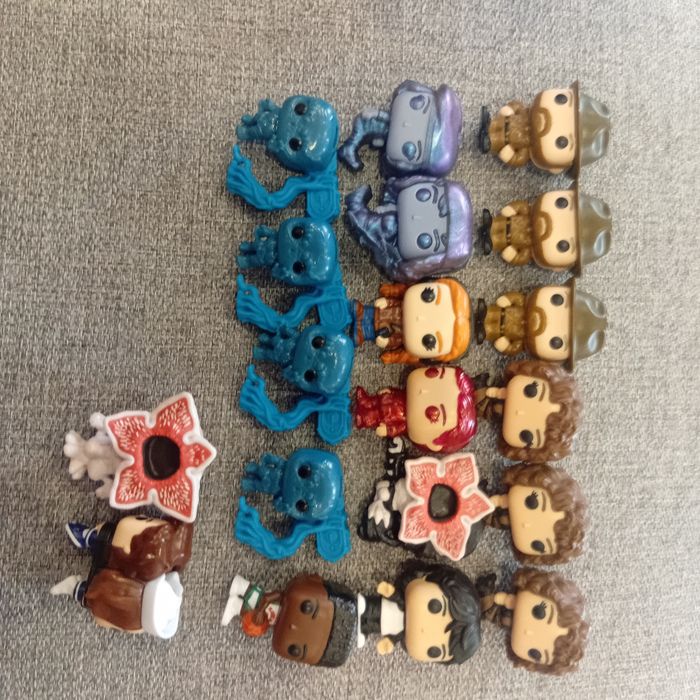 Kinder  joy stranger things