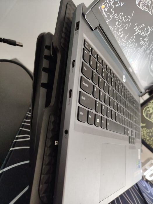 Lenovo Legion 5 16" i7-14650HX / RTX 4070 /240Hz/16GB/512GB SSD/win 11