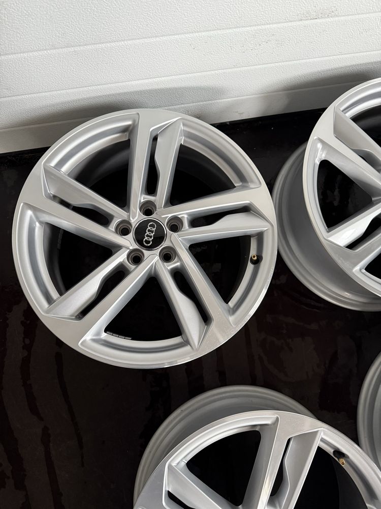 Felgi aluminiowe Audi OE 82A601025K ET 46 7,5jx17” 5x100 Audi A1