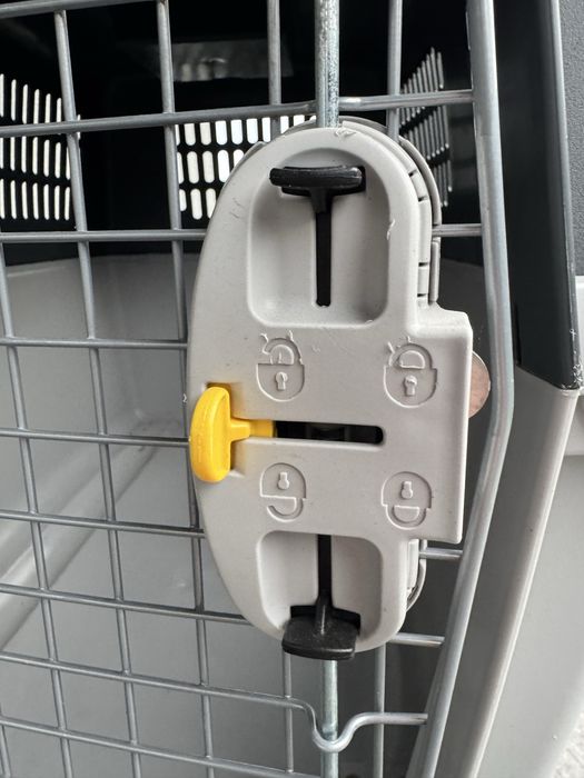 Trixie Gulliver IATA №6 пластиковий бокс-переноска для собак до 38 кг