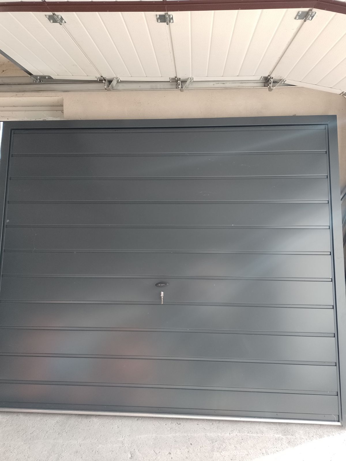 Brama garażowa nowa