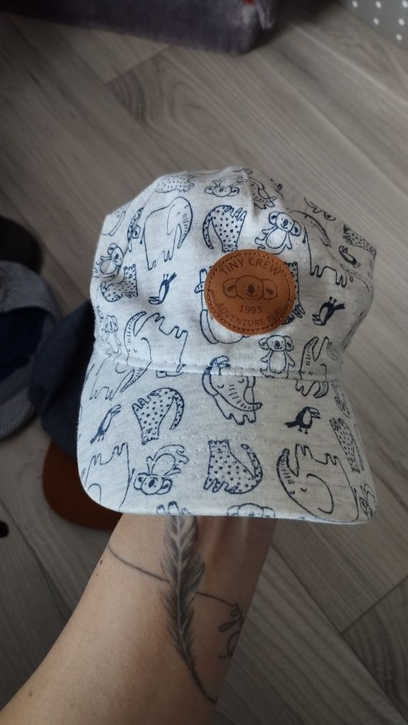 Czapki lato h&m 80