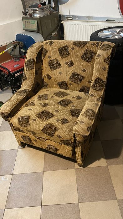 Крісло в дуже гарному стані