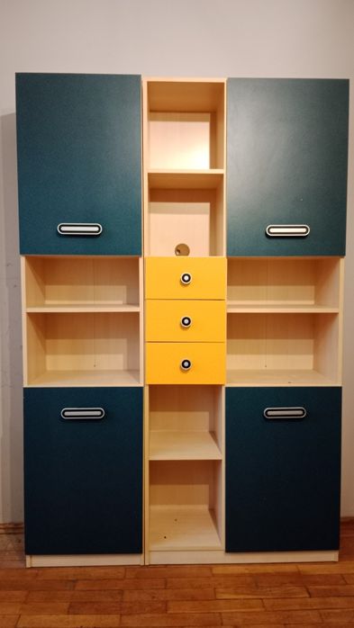 Komplet mebli dla dziecka lub nastolatka