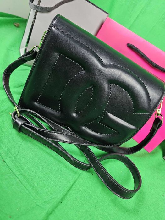 Torebka damska Dolce Gabbana torba kufer nowość wytłaczane duze litery