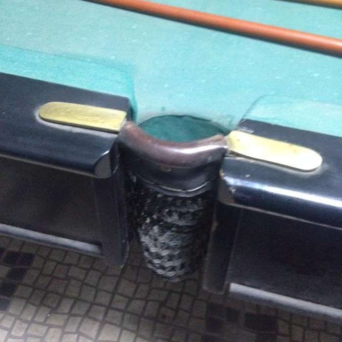 Mesa de Bilhar Snooker muito antiga