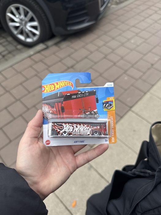 Машина th hot wheels