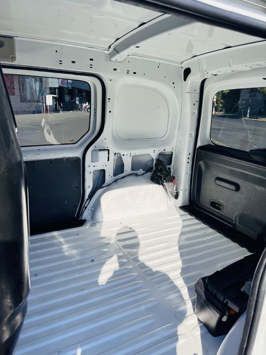 Продам renault kangoo 2017