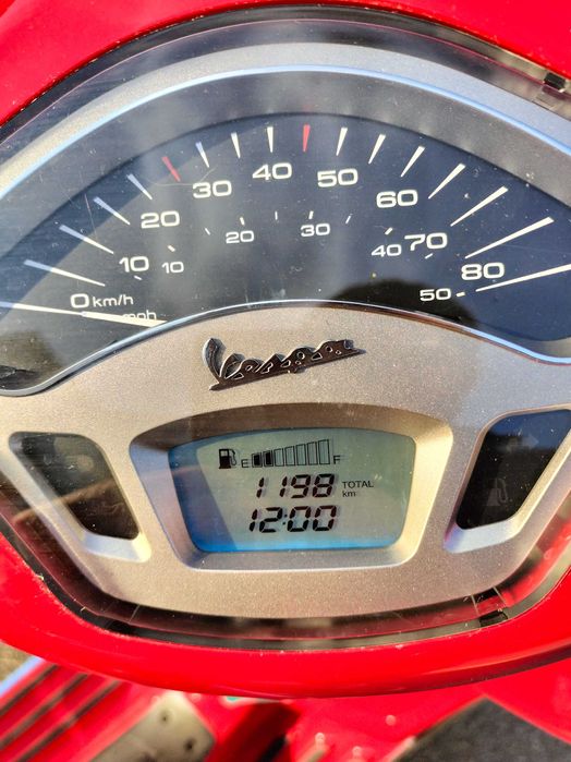 VESPA RED 2021 - przebieg 1200km, 1 właściciel