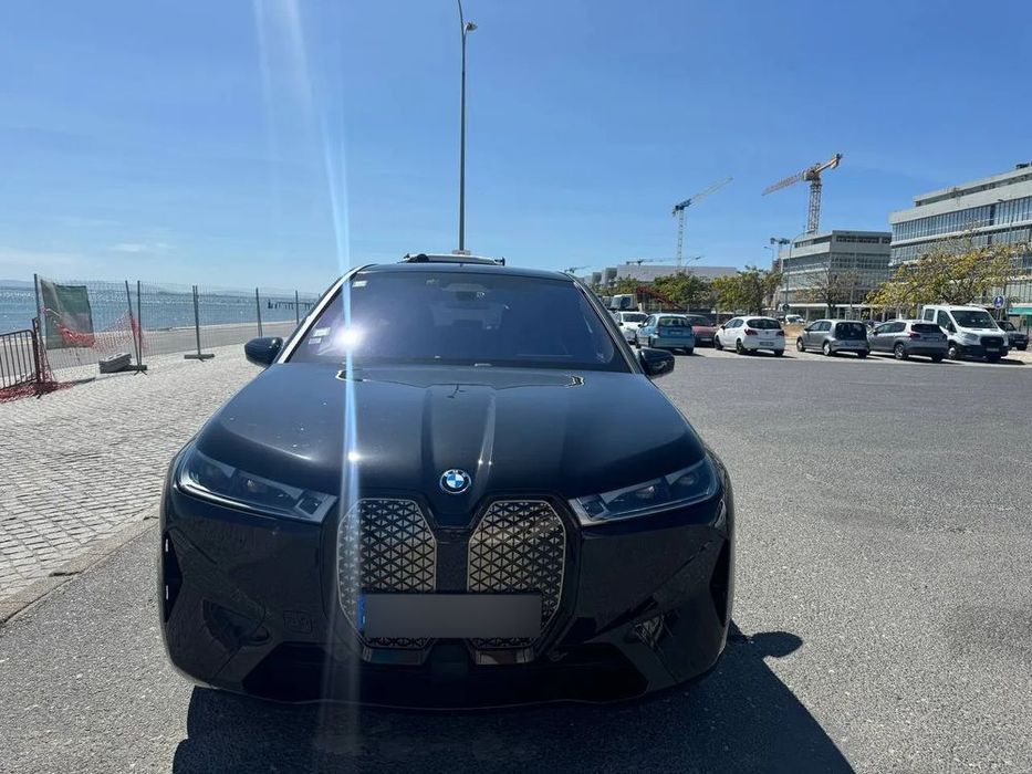 BMW iX xDrive 40 Pack Desportivo