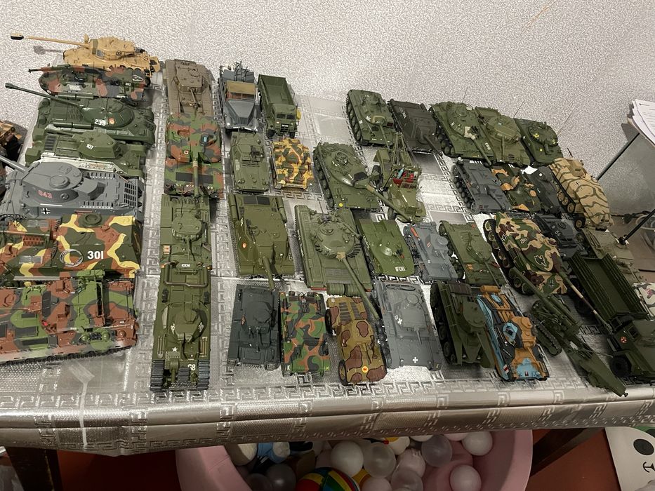 Моделі військової техніки 1:35 продам