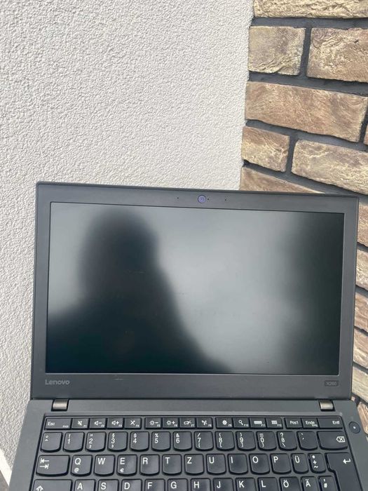 Lenovo X260 i5/8/128 — для роботи та навчання є кількість