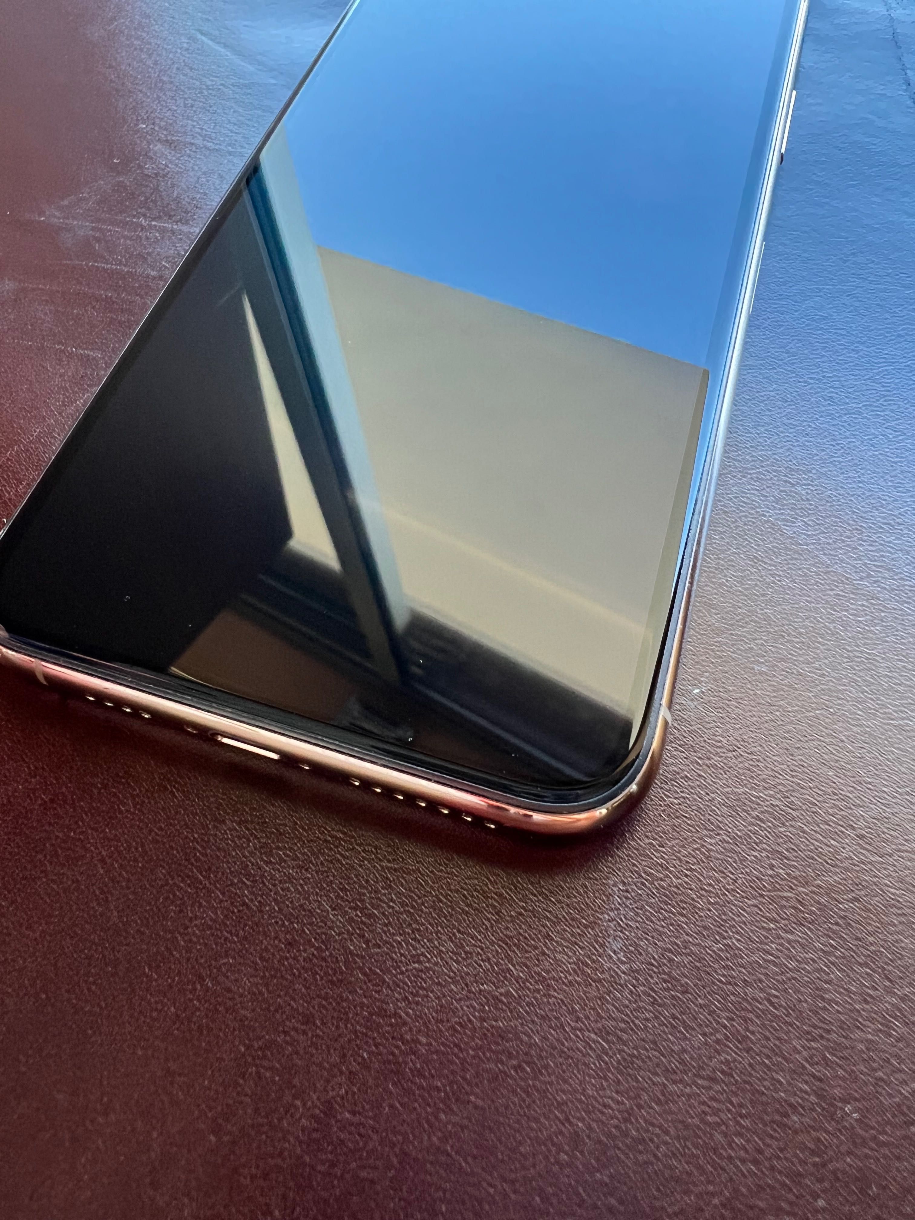 iPhone 11 Pro Max 64 GB DOURADO