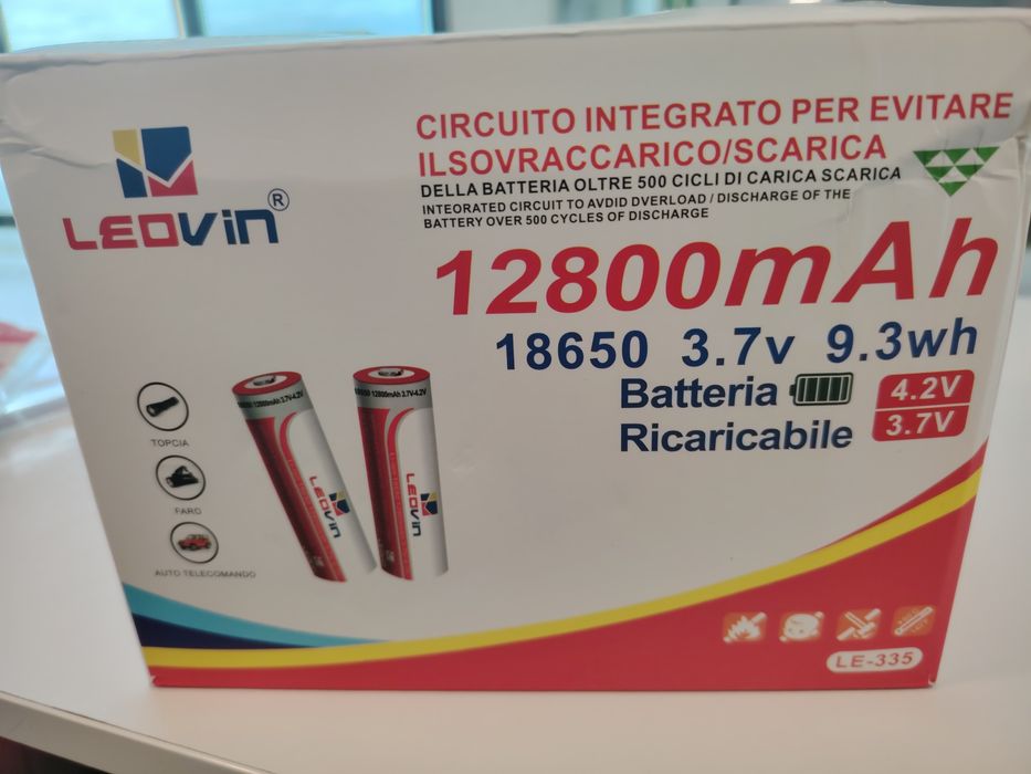 1 Cx. de pilhas (24 unid) Leovin 18.650 de  Proteção Integrada