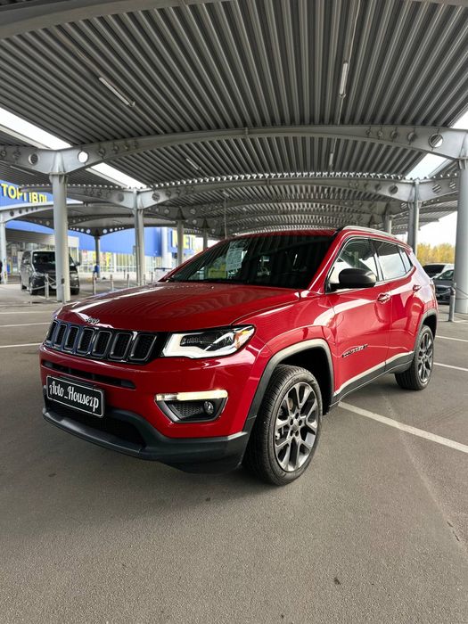 Продам Jeep Compass