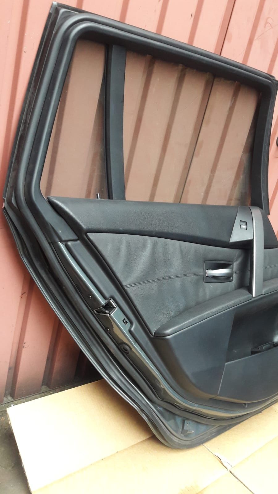 BMW 5 e61 drzwi tylne drzwi lewe drzwi tył skóra elektryka szyba