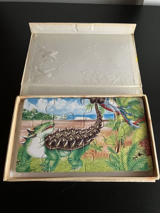 Caixa puzzles motivo dinossauros