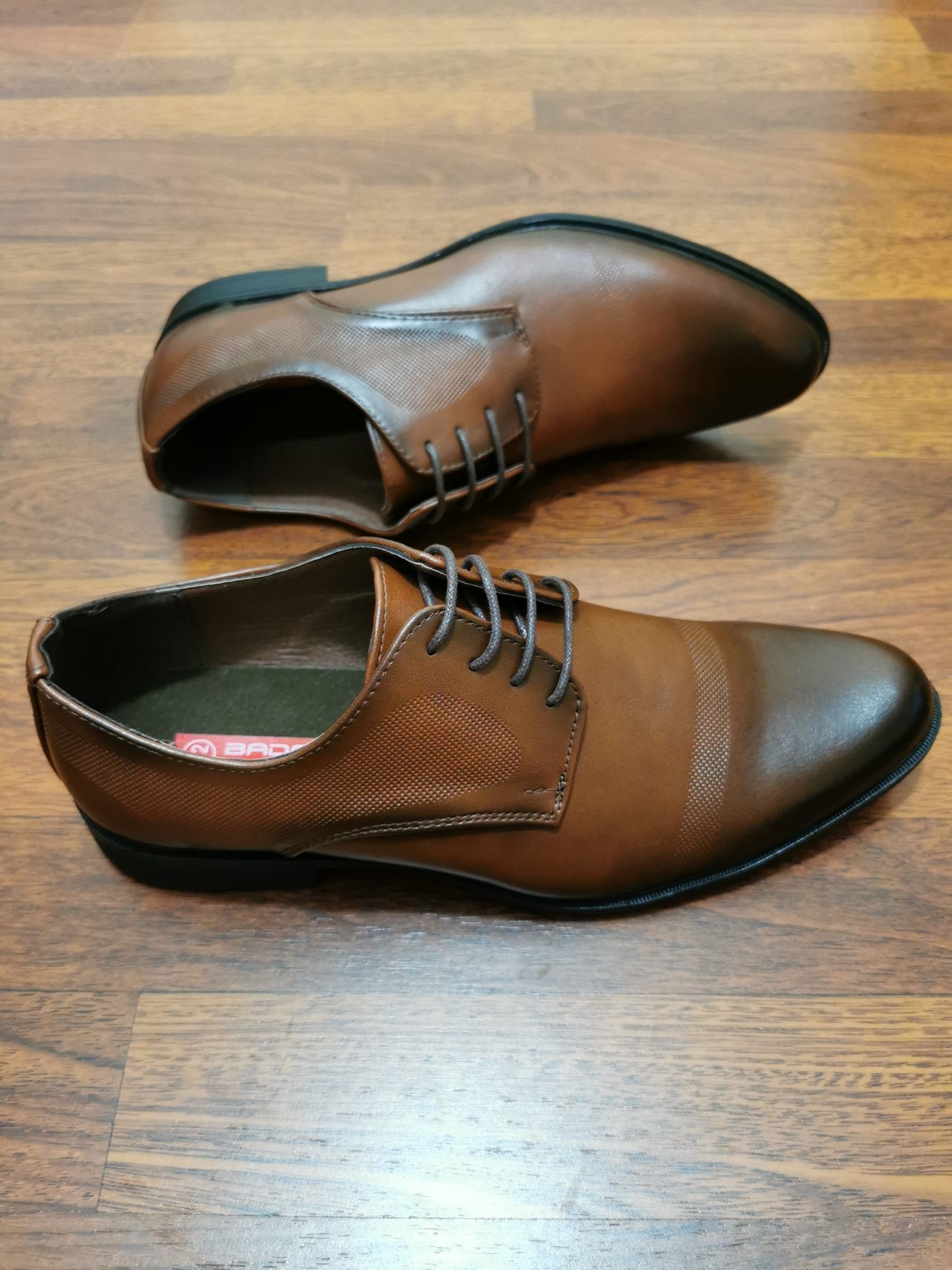 Eleganckie Wizytowe Buty Męskie Badoxx