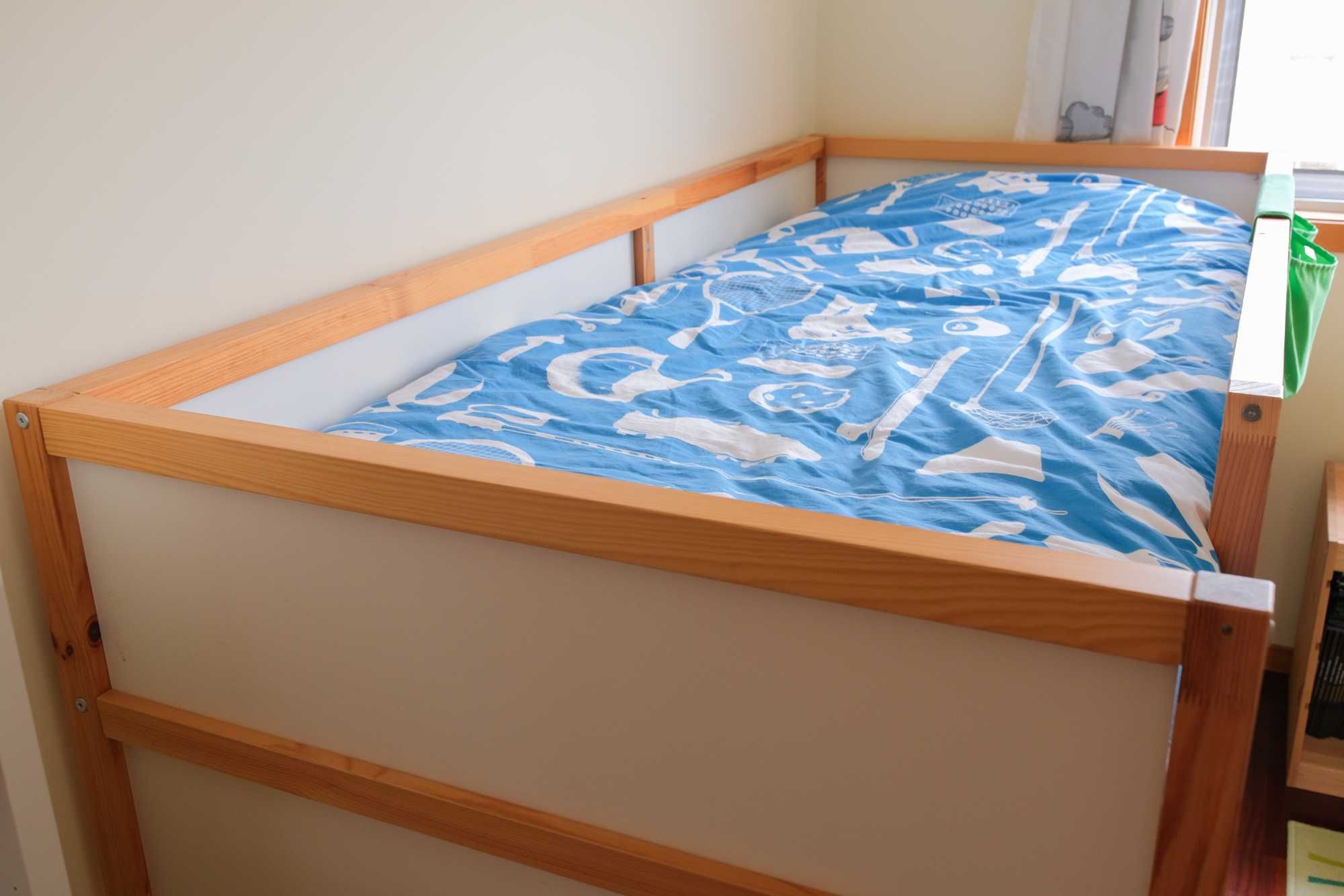 Cama infantil criança Ikea tipo beliche