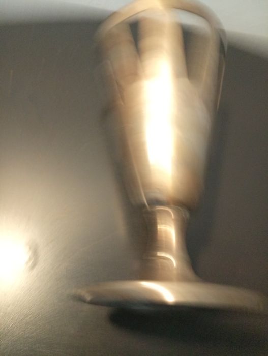 Taça cálice decorativa em metal, p0ssivelmente bronze -art deco