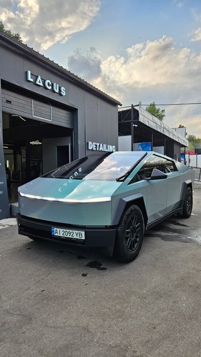 Продам Cybertruck